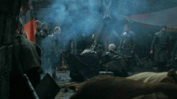 extant_GameOfThrones_3x04-KissedByFire_1203