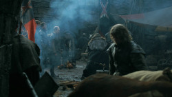 extant_GameOfThrones_3x04-KissedByFire_1207