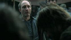 extant_GameOfThrones_3x04-KissedByFire_1212