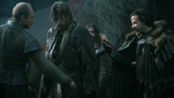 extant_GameOfThrones_3x04-KissedByFire_1226