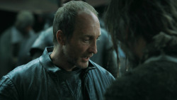 extant_GameOfThrones_3x04-KissedByFire_1237