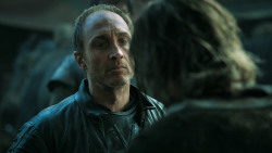 extant_GameOfThrones_3x04-KissedByFire_1252