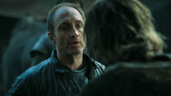 extant_GameOfThrones_3x04-KissedByFire_1253