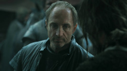 extant_GameOfThrones_3x04-KissedByFire_1262