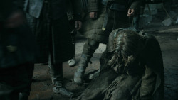 extant_GameOfThrones_3x04-KissedByFire_1352