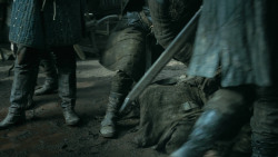extant_GameOfThrones_3x04-KissedByFire_1354
