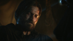extant_GameOfThrones_3x04-KissedByFire_1377