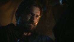 extant_GameOfThrones_3x04-KissedByFire_1379