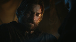 extant_GameOfThrones_3x04-KissedByFire_1387