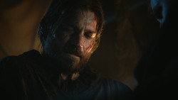 extant_GameOfThrones_3x04-KissedByFire_1388