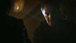extant_GameOfThrones_3x04-KissedByFire_1409