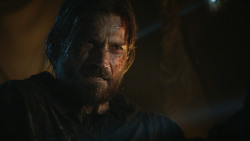 extant_GameOfThrones_3x04-KissedByFire_1414