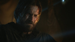 extant_GameOfThrones_3x04-KissedByFire_1427