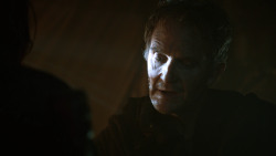 extant_GameOfThrones_3x04-KissedByFire_1457