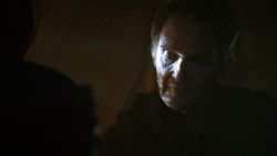 extant_GameOfThrones_3x04-KissedByFire_1464