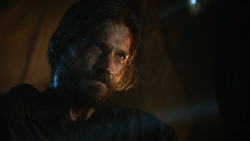 extant_GameOfThrones_3x04-KissedByFire_1470