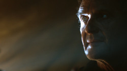 extant_GameOfThrones_3x04-KissedByFire_1528