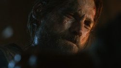 extant_GameOfThrones_3x04-KissedByFire_1535