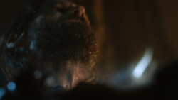 extant_GameOfThrones_3x04-KissedByFire_1540