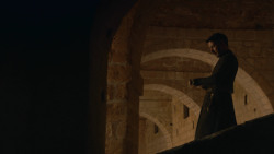 extant_GameOfThrones_3x04-KissedByFire_1546