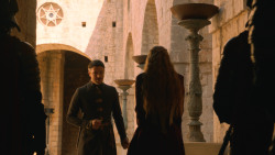 extant_GameOfThrones_3x04-KissedByFire_1559