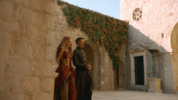 extant_GameOfThrones_3x04-KissedByFire_1565