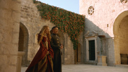 extant_GameOfThrones_3x04-KissedByFire_1566