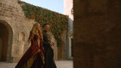 extant_GameOfThrones_3x04-KissedByFire_1568
