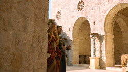 extant_GameOfThrones_3x04-KissedByFire_1574