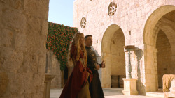 extant_GameOfThrones_3x04-KissedByFire_1575