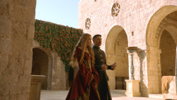 extant_GameOfThrones_3x04-KissedByFire_1576