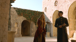 extant_GameOfThrones_3x04-KissedByFire_1581