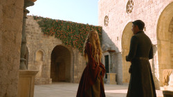 extant_GameOfThrones_3x04-KissedByFire_1583