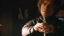 extant_GameOfThrones_3x04-KissedByFire_1639