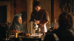 extant_GameOfThrones_3x04-KissedByFire_1645
