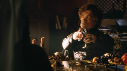 extant_GameOfThrones_3x04-KissedByFire_1650