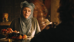 extant_GameOfThrones_3x04-KissedByFire_1654