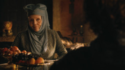 extant_GameOfThrones_3x04-KissedByFire_1689