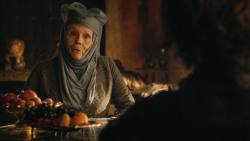 extant_GameOfThrones_3x04-KissedByFire_1703