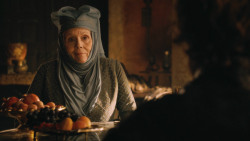 extant_GameOfThrones_3x04-KissedByFire_1713