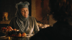 extant_GameOfThrones_3x04-KissedByFire_1718