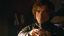 extant_GameOfThrones_3x04-KissedByFire_1725