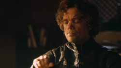 extant_GameOfThrones_3x04-KissedByFire_1733