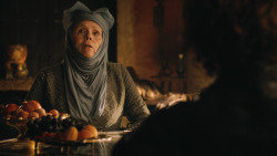 extant_GameOfThrones_3x04-KissedByFire_1736
