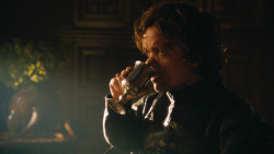 extant_GameOfThrones_3x04-KissedByFire_1755