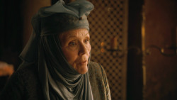 extant_GameOfThrones_3x04-KissedByFire_1759