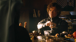 extant_GameOfThrones_3x04-KissedByFire_1781