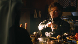 extant_GameOfThrones_3x04-KissedByFire_1783