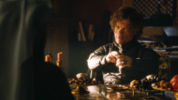extant_GameOfThrones_3x04-KissedByFire_1784