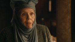 extant_GameOfThrones_3x04-KissedByFire_1787